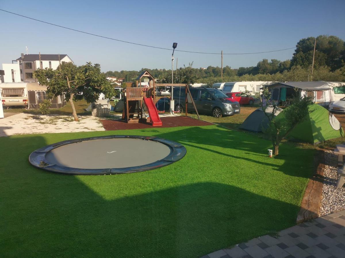 Camper For Two Hotel Banjole Bagian luar foto